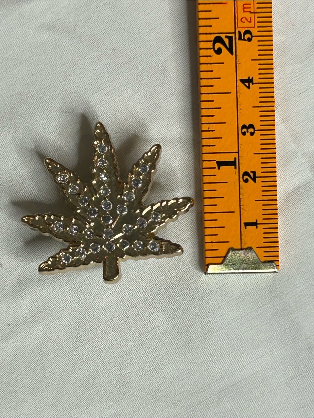 Gold Leaf Crystal Pin - Rhinestone Cannabis Leaf Jibbitz Croc Charm - Picture 3 of 5